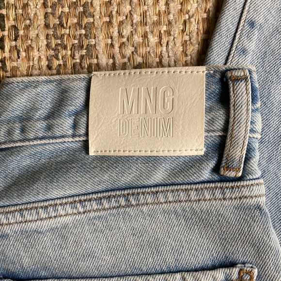 MANGO light wash high rise pleated straight leg jeans size 2 - Picture 9 of 9